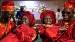 Nigeria twins marrying twins: Brothers marry sisters and say they want twin children nigeria-twins-marrying-twins:-brothers-marry-sisters-and-say-they-want-twin-children