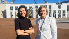 Independent Australian MPs form new centrist political party independent-australian-mps-form-new-centrist-political-party