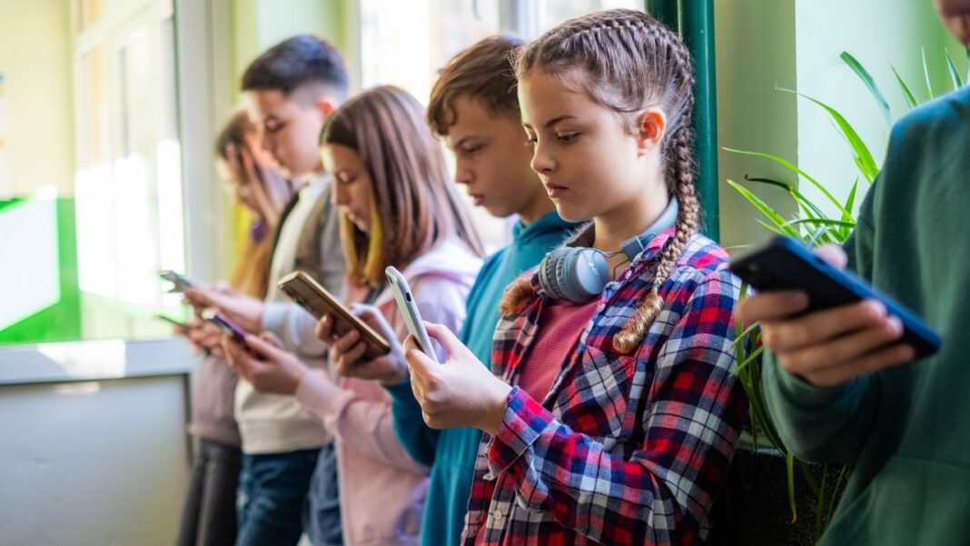 New study claims just 2% of schools in England have AI strategies new-study-claims-just-2%-of-schools-in-england-have-ai-strategies