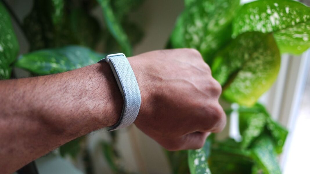 The first Fitbit Air update could fix a major frustration — but Google has shut off a workaround for avoiding the new Google Health app the-first-fitbit-air-update-could-fix-a-major-frustration-—-but-google-has-shut-off-a-workaround-for-avoiding-the-new-google-health-app