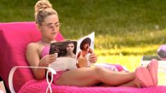 Elle: Is the Legally Blonde revival ‘boring and tedious’ or a ‘hot pink delight’? elle:-is-the-legally-blonde-revival-‘boring-and-tedious’-or-a-‘hot-pink-delight’?
