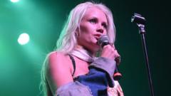party-rock-anthem-singer-lauren-bennett-dies-aged-37 party-rock-anthem-singer-lauren-bennett-dies-aged-37