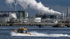 Rotterdam: Pressure builds on Europe’s biggest port to be greener rotterdam:-pressure-builds-on-europe’s-biggest-port-to-be-greener