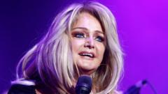 bonnie-tyler:-‘heartbroken’-catherine-zeta-jones-leads-tributes-to-total-eclipse-of-the-heart-star bonnie-tyler:-‘heartbroken’-catherine-zeta-jones-leads-tributes-to-total-eclipse-of-the-heart-star