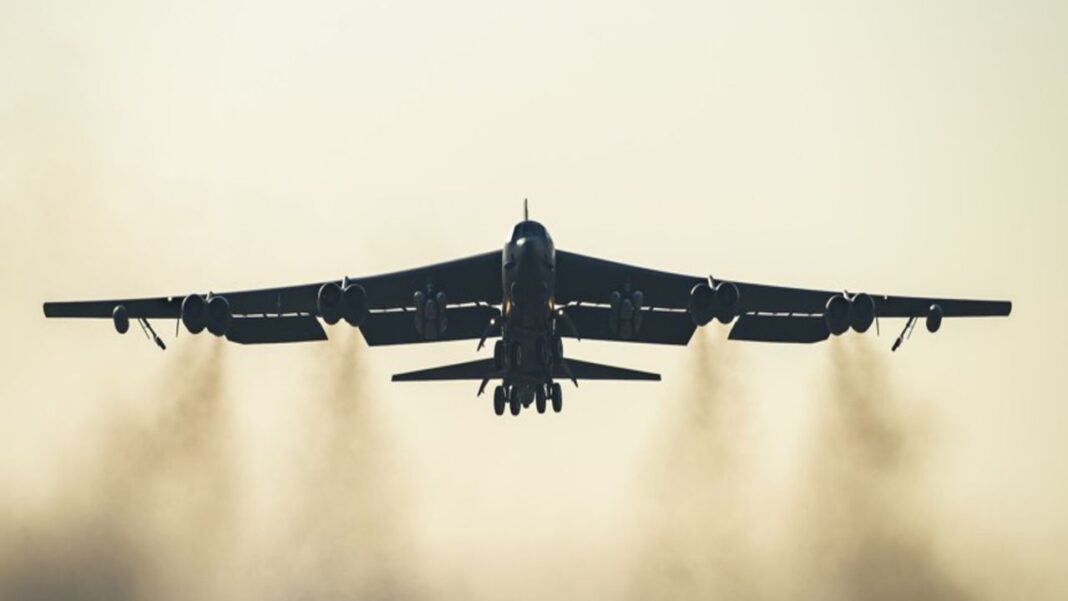 Decades old B-52 bombers are getting digital weapons decades-old-b-52-bombers-are-getting-digital-weapons