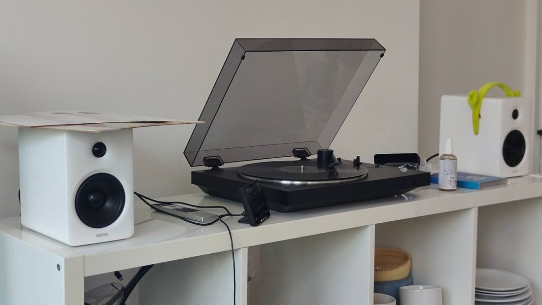 What’s the first thing you unpack when moving home? For me, it was my hi-fi and turntable — and I’m willing to bet most vinyl lovers do the same what’s-the-first-thing-you-unpack-when-moving-home?-for-me,-it-was-my-hi-fi-and-turntable-—-and-i’m-willing-to-bet-most-vinyl-lovers-do-the-same