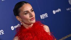 amber-davies:-legally-blonde-musical-star-says-‘don’t-film-shows’ amber-davies:-legally-blonde-musical-star-says-‘don’t-film-shows’