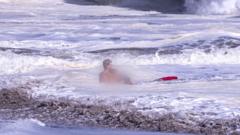 Bystander video shows teen lifeguard’s dramatic ocean rescue bystander-video-shows-teen-lifeguard’s-dramatic-ocean-rescue