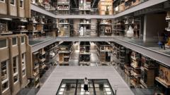 V&A museum workers to strike in September over pay and conditions v&a-museum-workers-to-strike-in-september-over-pay-and-conditions