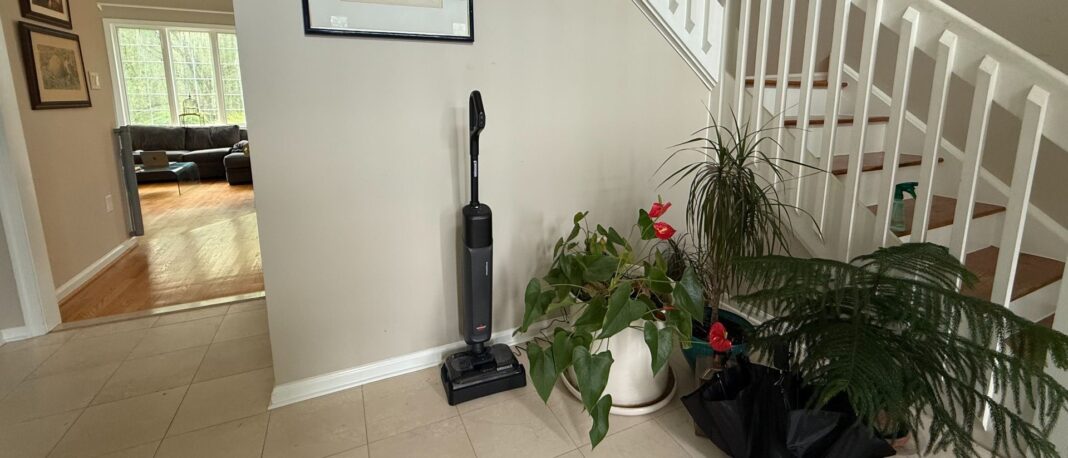 The Bissell CrossWave Reach Plus is an affordable, no-nonsense wet and dry vacuum that vacuums up crumbs and mops floors in a single pass the-bissell-crosswave-reach-plus-is-an-affordable,-no-nonsense-wet-and-dry-vacuum-that-vacuums-up-crumbs-and-mops-floors-in-a-single-pass