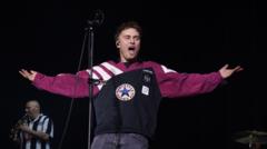 Sam Fender’s Newcastle pre-sale moved after ‘bot attack’ sam-fender’s-newcastle-pre-sale-moved-after-‘bot-attack’