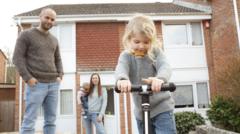 ‘Painful’ years ahead, think tanks warn, as living standards set to fall ‘painful’-years-ahead,-think-tanks-warn,-as-living-standards-set-to-fall